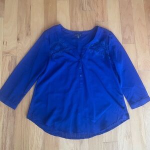American eagle women’s Blue Top